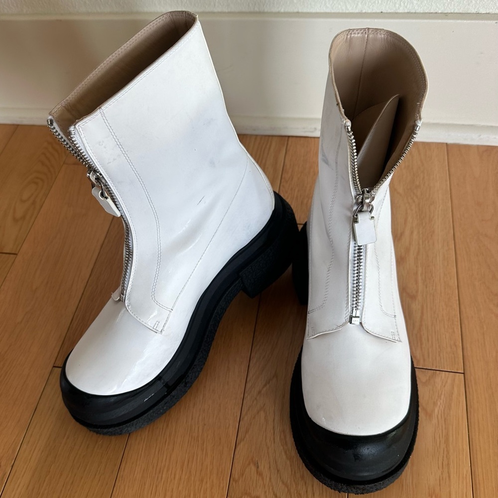 Stuart Weitzman Charli Sportlift Boots Size 6 Lug Sole Zip Up